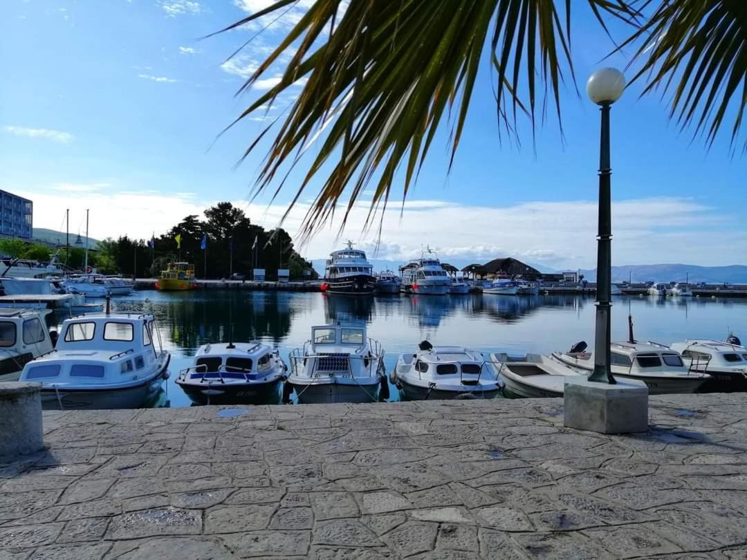 Apartments Fina Crikvenica Exterior foto