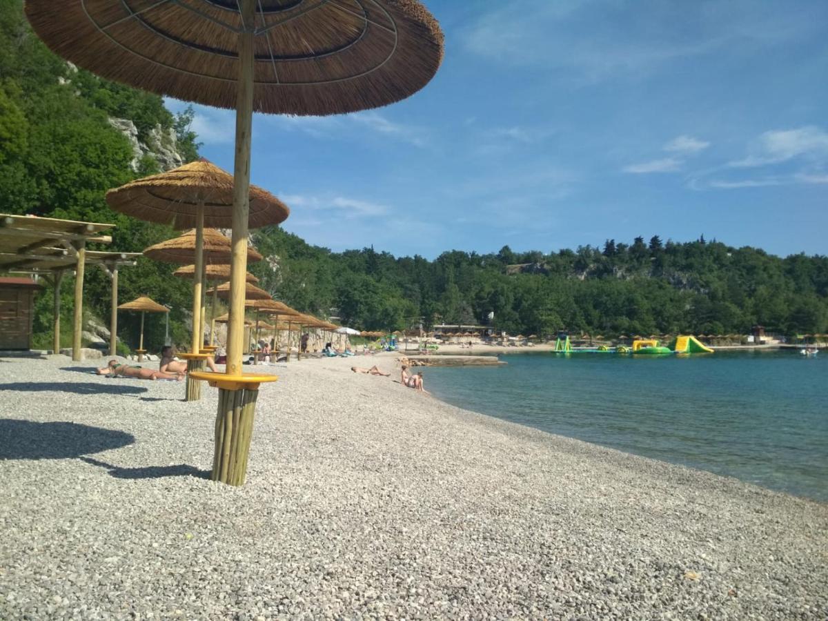 Apartments Fina Crikvenica Exterior foto