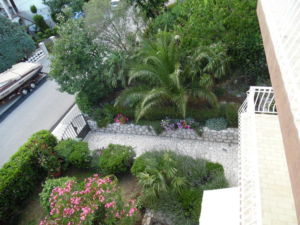 Apartments Fina Crikvenica Exterior foto