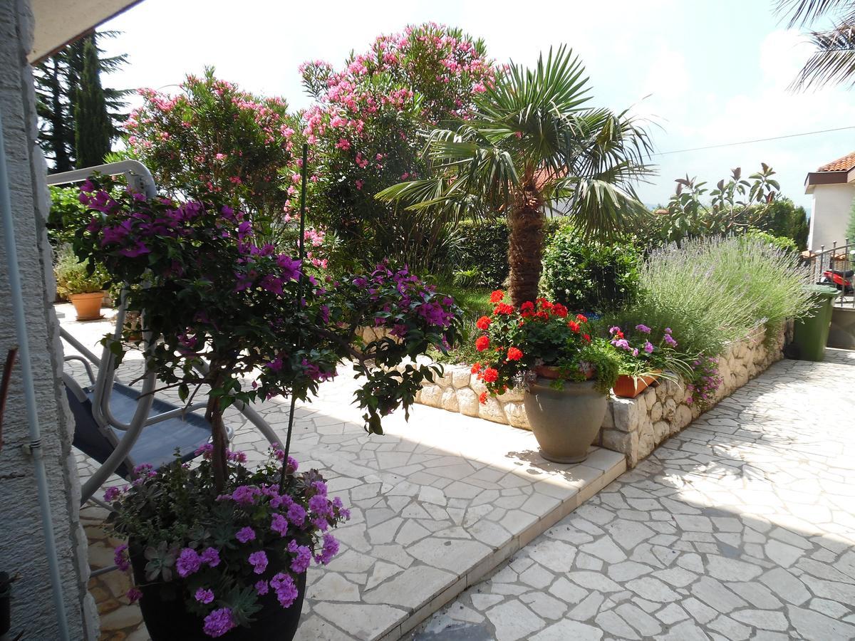 Apartments Fina Crikvenica Exterior foto