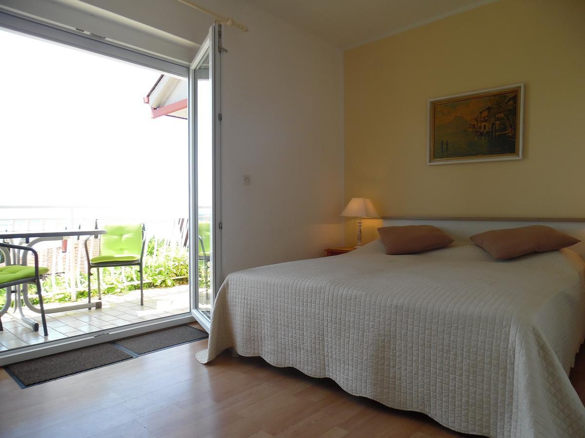 Apartments Fina Crikvenica Exterior foto